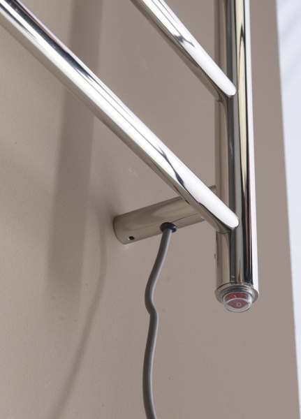 Sapho REDONDO elektrický sušák ručníků, kulatý, 500x900 mm, 75 W, nerez lesk ER220V