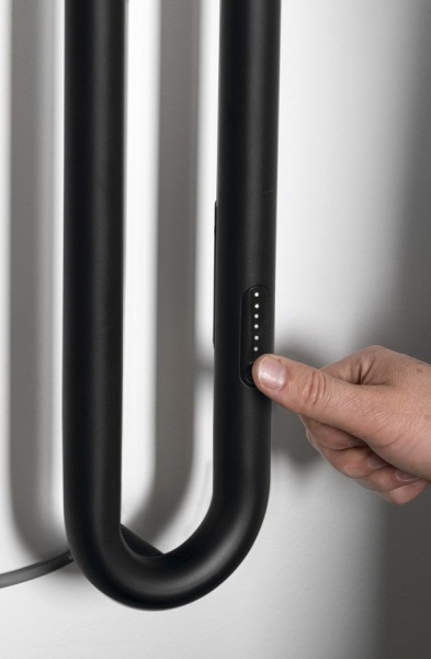Sapho DUOPASSO elektrický sušák ručníků s časovačem, 122x1700mm, 45 W, černá mat ER330